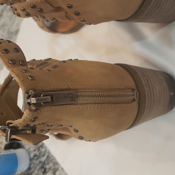 Jessica Simpson Heels - Picture 5 of 12